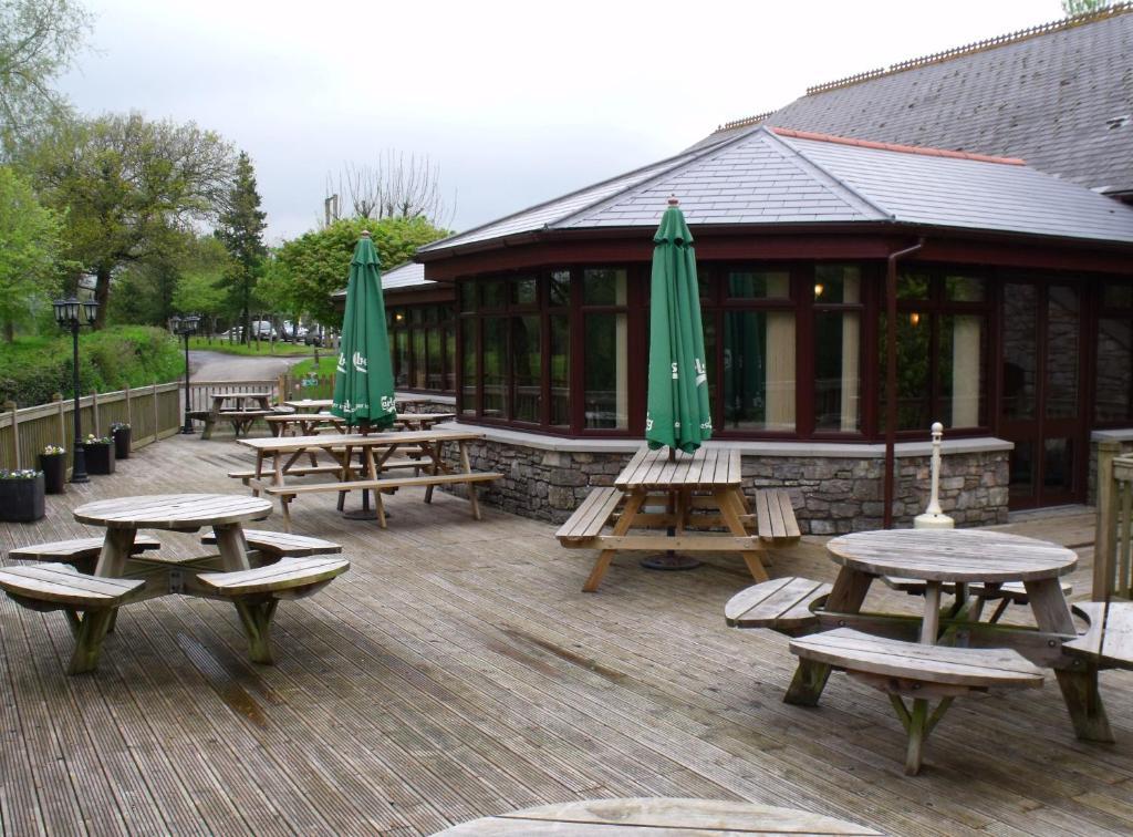 St Mary'S Hotel Golf & Country Club Pencoed Екстер'єр фото