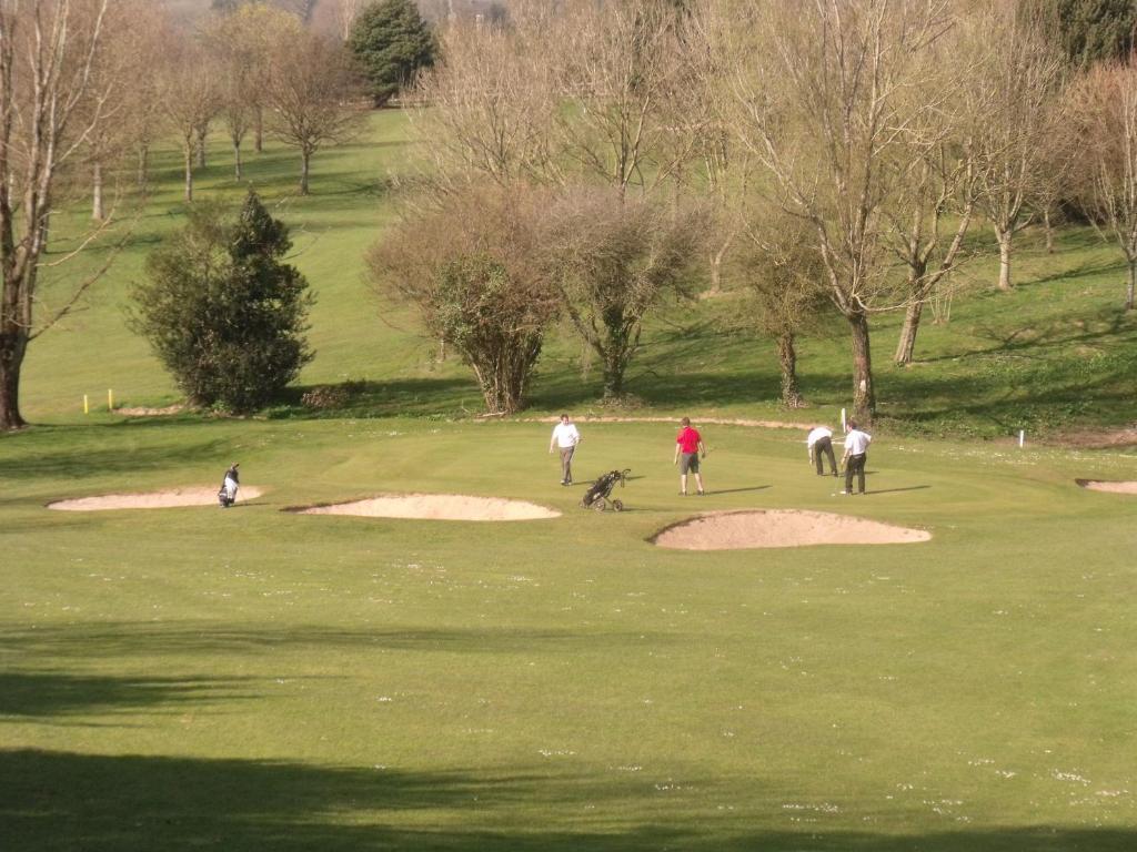 St Mary'S Hotel Golf & Country Club Pencoed Екстер'єр фото