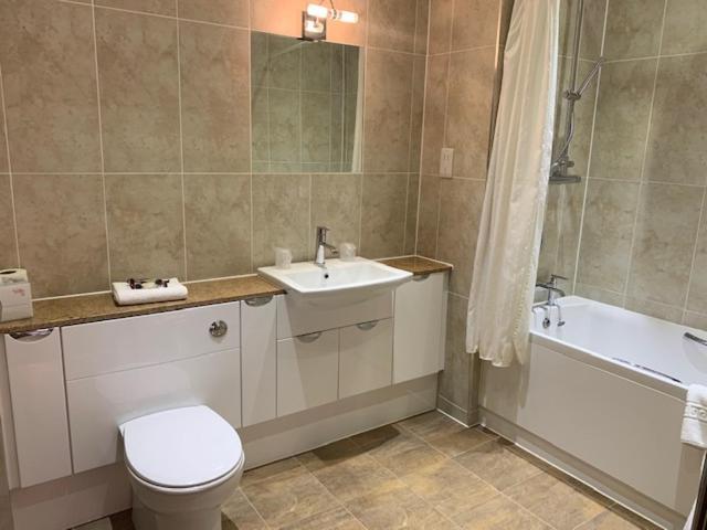 St Mary'S Hotel Golf & Country Club Pencoed Екстер'єр фото
